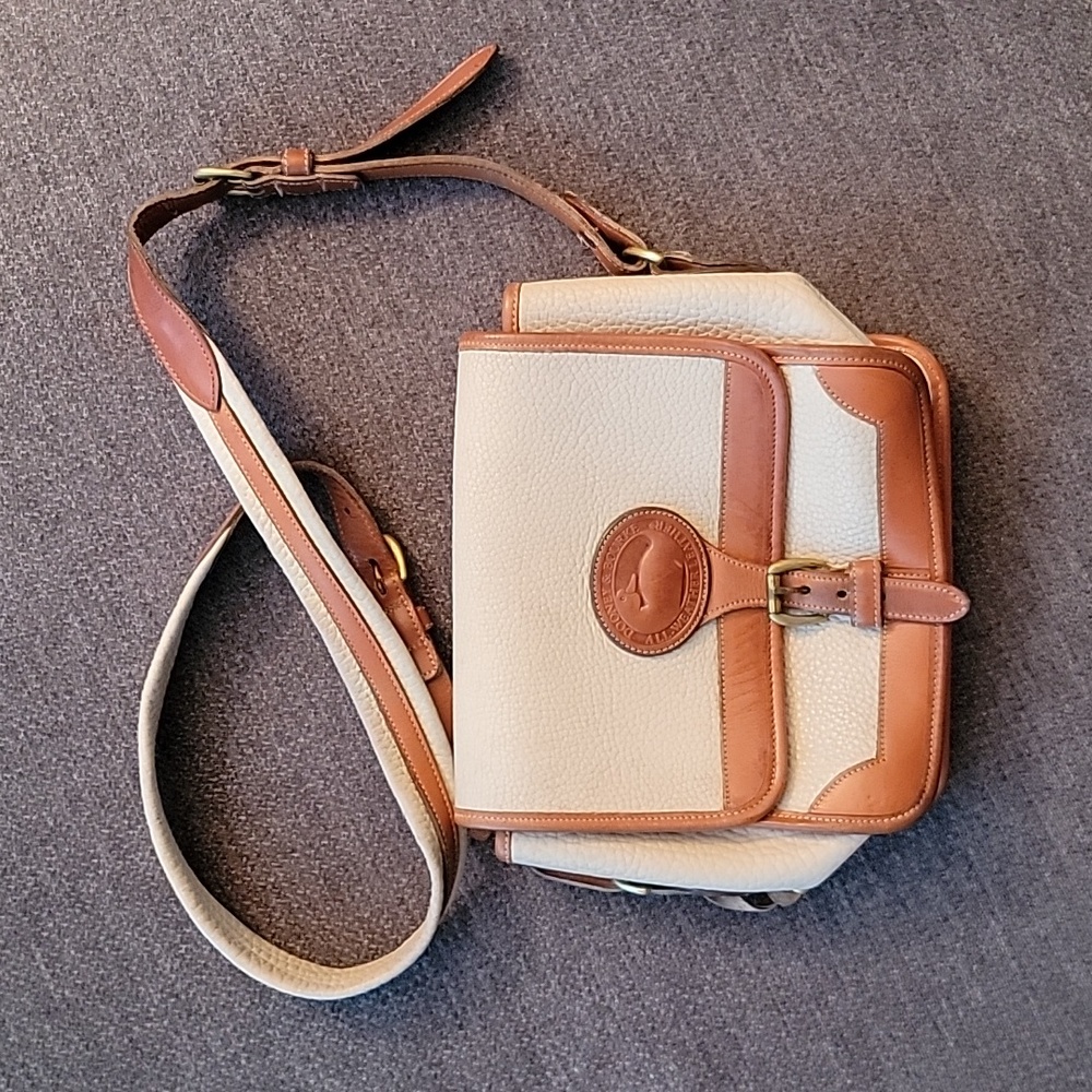 Dooney & Bourke purse